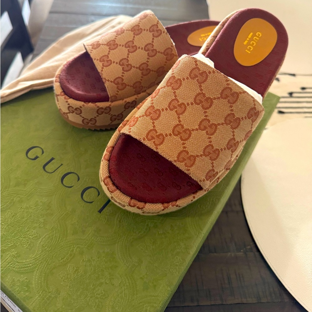 Authentic Gucci sandal beige ruggine Size 38 Brand New